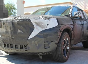 2021 Jeep Wagoneer spy photos