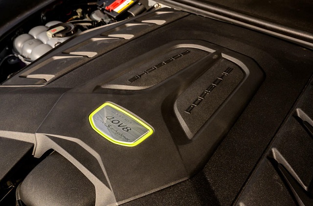 2023 Porsche Cayenne Turbo S E-Hybrid