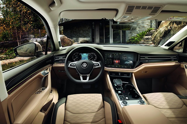 2023 VW Touareg interior